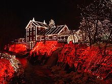 $220px-Clifton_Mill_Christmas_2005.JPG